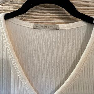 Active USA ribbed cream v-neck t-shirt tee